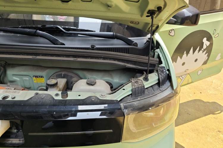 Used Wuling Hongguang MINIEV 2022 Macaron Premium Model – Lithium Iron Phosphate Engine Bay Left