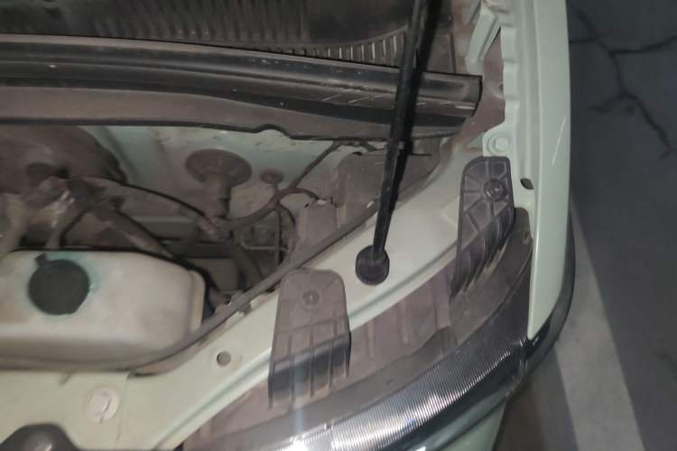 Used Wuling Hongguang MINIEV 2022 Macaron Premium Model – Lithium Iron Phosphate Engine Bay Left