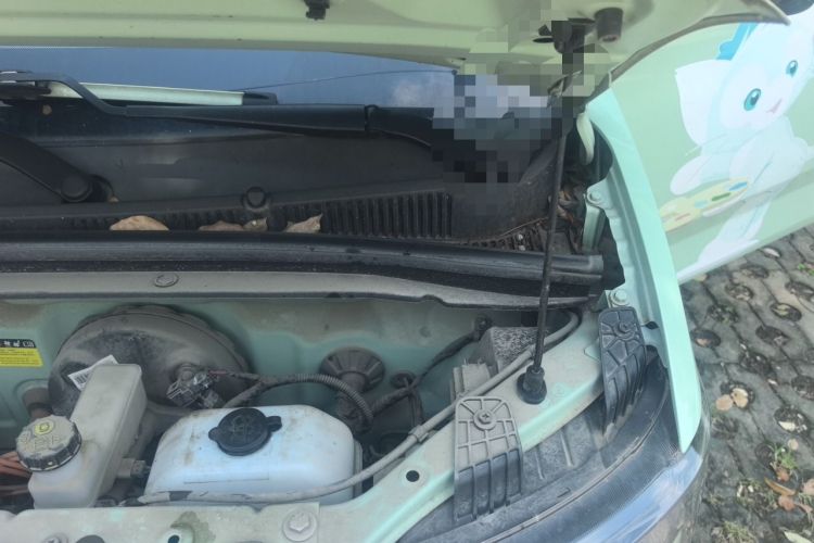 Used Wuling Hongguang MINIEV 2022 Macaron Premium Model – Lithium Ternary Battery Engine Bay Left