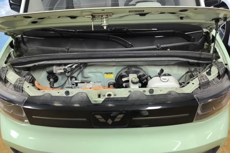 Used Wuling Hongguang MINIEV 2022 Macaron Fashion Edition Lithium-Nickel-Cobalt-Alpha-oxide Engine Bay