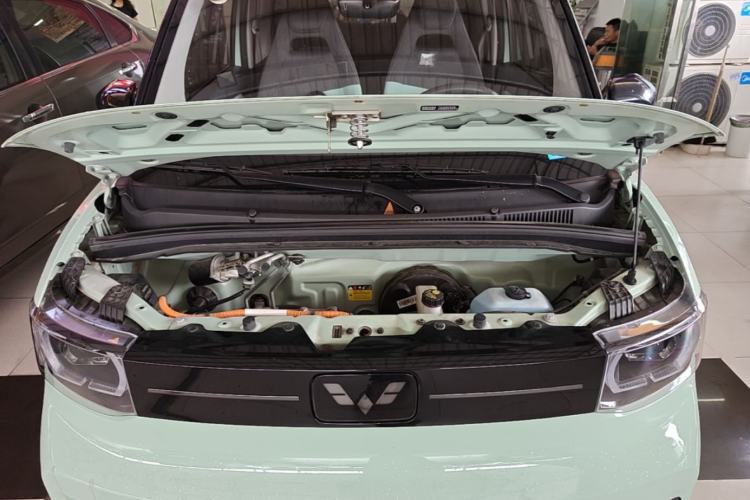 Used Wuling Hongguang MINIEV 2022 Macaron Premium Model – Lithium Iron Phosphate Engine Bay
