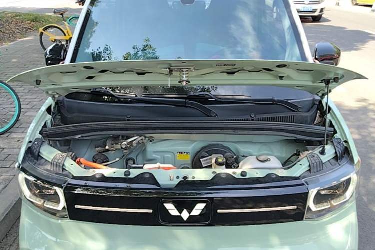 Used Wuling Hongguang MINIEV 2022 Macaron Premium Model – Lithium Iron Phosphate Engine Bay