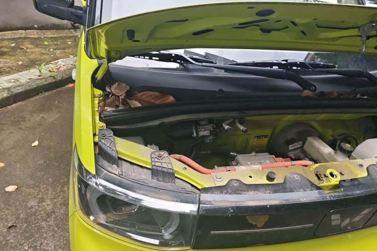 Used Wuling Hongguang MINIEV 2022 Macaron Premium Model – Lithium Iron Phosphate Engine Bay Right