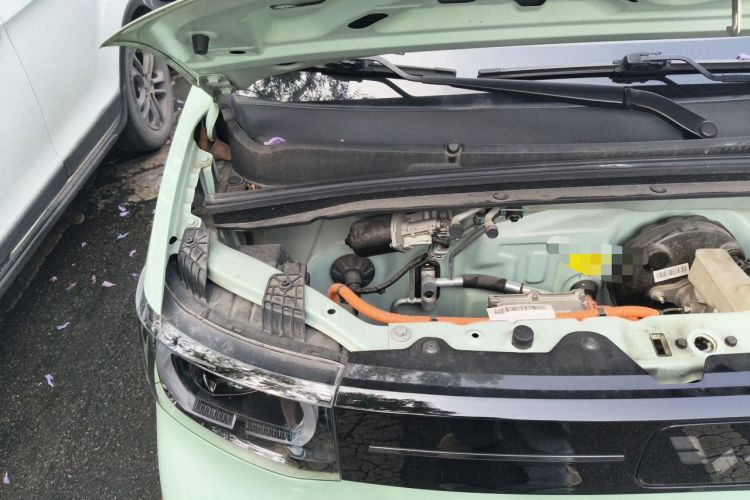 Used Wuling Hongguang MINIEV 2022 Macaron Premium Model – Lithium Iron Phosphate Engine Bay Right