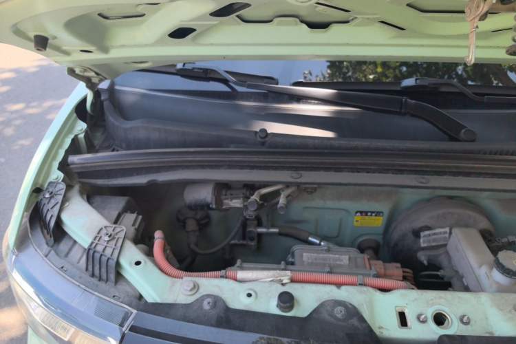 Used Wuling Hongguang MINIEV 2022 Macaron Fashion Model Lithium Iron Phosphate Engine Bay Right