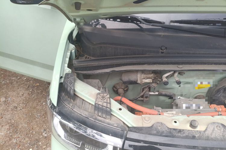 Used Wuling Hongguang MINIEV 2022 Macaron Premium Model – Lithium Iron Phosphate Engine Bay Right