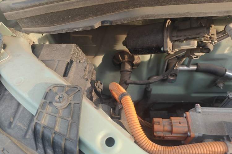 Used Wuling Hongguang MINIEV 2022 Macaron Premium Model – Lithium Iron Phosphate Engine Bay Right