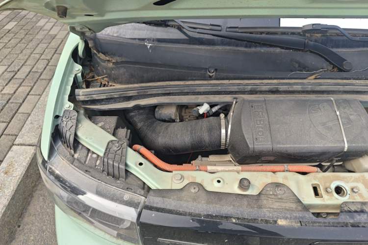 Used Wuling Hongguang MINIEV 2022 Macaron Premium Model – Lithium Iron Phosphate Engine Bay Right