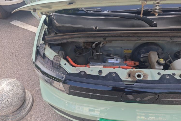 Used Wuling Hongguang MINIEV 2022 Macaron Premium Model – Lithium Iron Phosphate Engine Bay Right