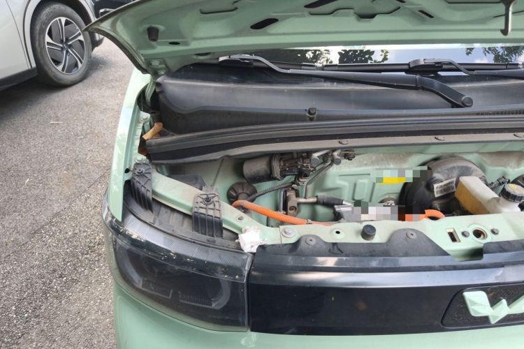 Used Wuling Hongguang MINIEV 2022 Macaron Premium Model – Lithium Iron Phosphate Engine Bay Right