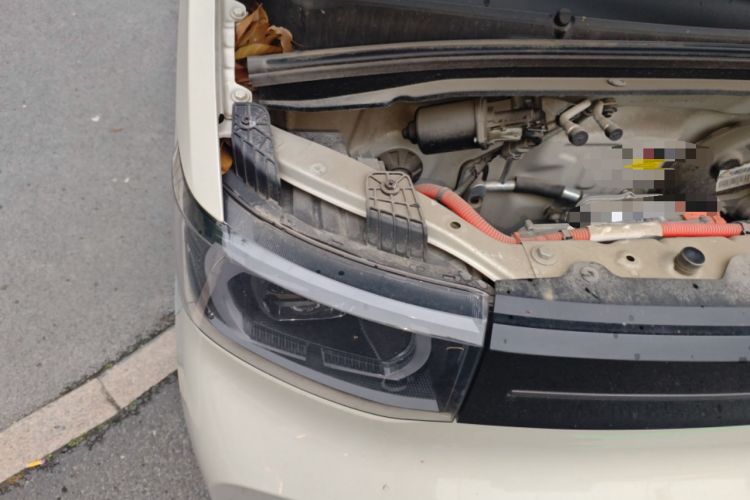 Used Wuling Hongguang MINIEV 2022 Macaron Fashion Model Lithium Iron Phosphate Engine Bay Right