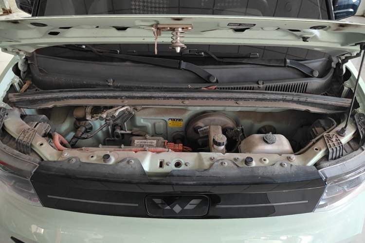Used Wuling Hongguang MINIEV 2022 Macaron Premium Model – Lithium Iron Phosphate Engine Bay
