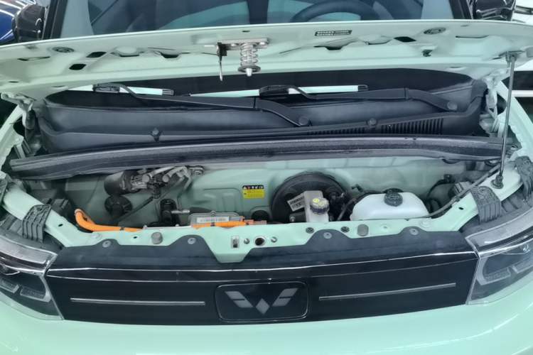 Used Wuling Hongguang MINIEV 2022 Macaron Premium Model – Lithium Iron Phosphate Engine Bay