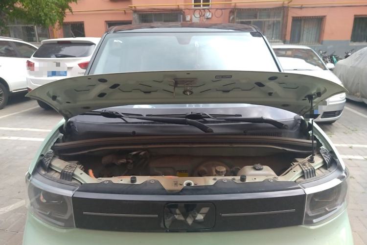 Used Wuling Hongguang MINIEV 2022 Macaron Premium Model – Lithium Ternary Battery Engine Bay