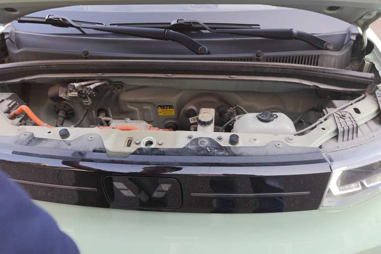 Used Wuling Hongguang MINIEV 2022 Macaron Premium Model – Lithium Iron Phosphate Engine Bay