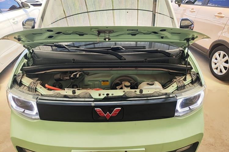 Used Wuling Hongguang MINIEV 2022 Macaron Fashion Model Lithium Iron Phosphate Engine Bay