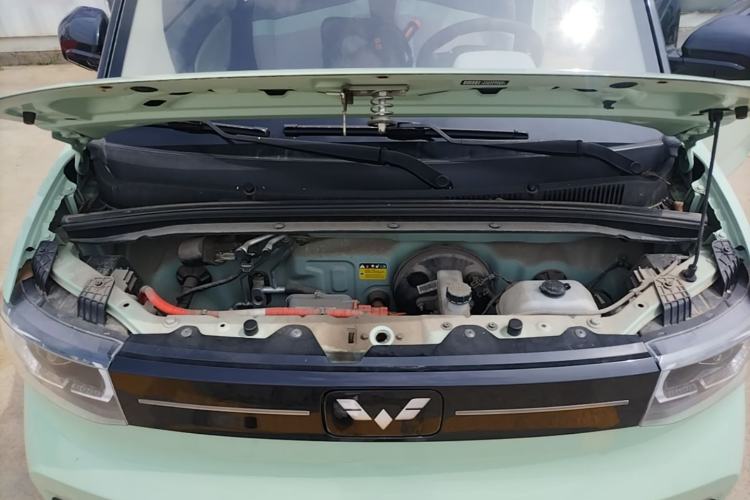 Used Wuling Hongguang MINIEV 2022 Macaron Fashion Edition Lithium-Nickel-Cobalt-Alpha-oxide Engine Bay