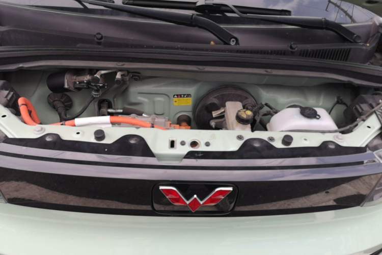 Used Wuling Hongguang MINIEV 2022 Macaron Premium Model – Lithium Ternary Battery Engine Bay