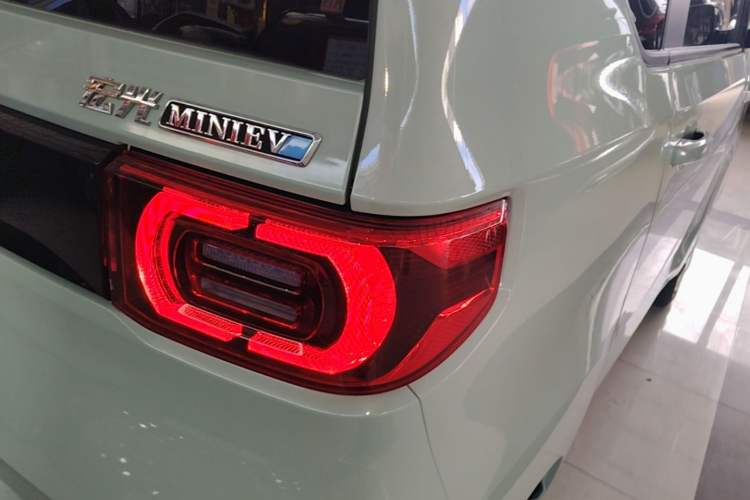 Used Wuling Hongguang MINIEV 2022 Macaron Premium Model – Lithium Iron Phosphate Exterior 1