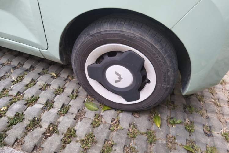 Used Wuling Hongguang MINIEV 2022 Macaron Premium Model – Lithium Iron Phosphate Exterior 1