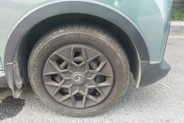Used Wuling Hongguang MINIEV 2022 GAMEBOY 300km Enthusiast Model with Lithium Iron Phosphate Exterior 1