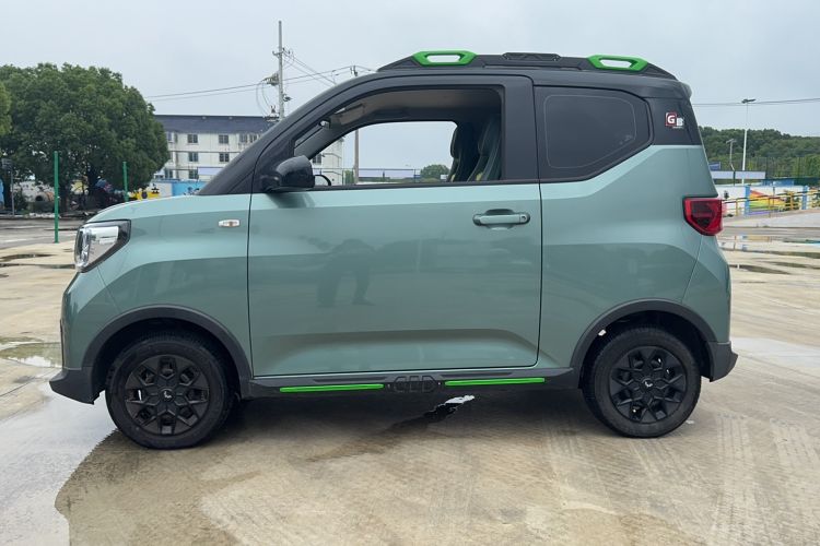 Used Wuling Hongguang MINIEV 2022 GAMEBOY 200km Gaming Edition with Lithium Iron Phosphate Exterior 2