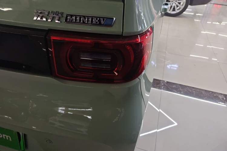 Used Wuling Hongguang MINIEV 2022 Macaron Premium Model – Lithium Iron Phosphate Exterior 3
