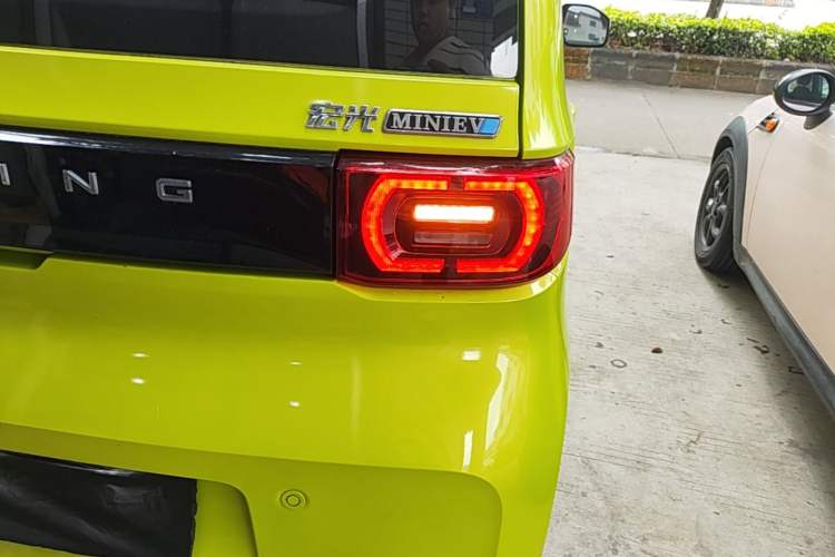 Used Wuling Hongguang MINIEV 2022 Macaron-Color Edition Lithium Iron Phosphate Exterior 3