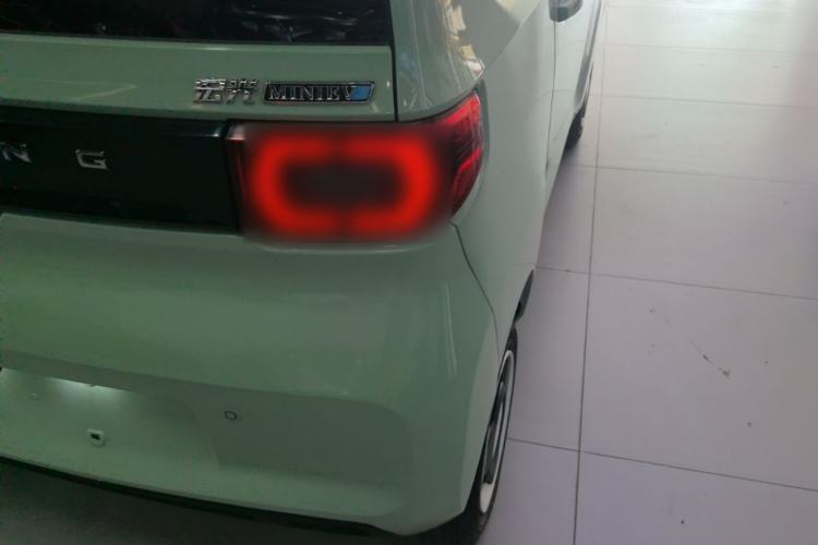 Used Wuling Hongguang MINIEV 2022 Macaron Fashion Model Lithium Iron Phosphate Exterior 3