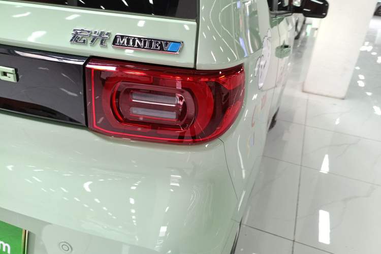Used Wuling Hongguang MINIEV 2022 Macaron Premium Model – Lithium Iron Phosphate Exterior 3