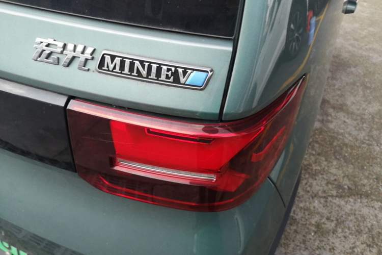 Used Wuling Hongguang MINIEV 2022 GAMEBOY 300km Enthusiast Model with Lithium Iron Phosphate Exterior 3