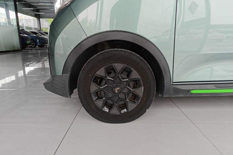 Used Wuling Hongguang MINIEV 2022 GAMEBOY 200km Play Edition with Lithium Iron Phosphate Exterior 4