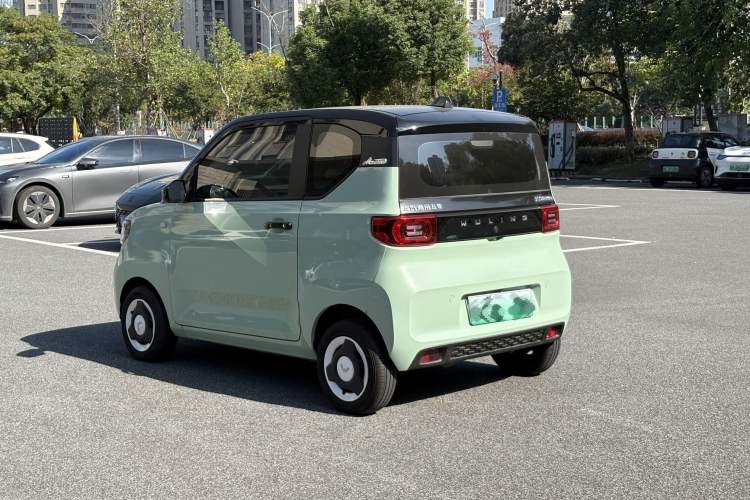 Used Wuling Hongguang MINIEV 2022 Macaron-Color Edition Lithium Iron Phosphate Exterior 4