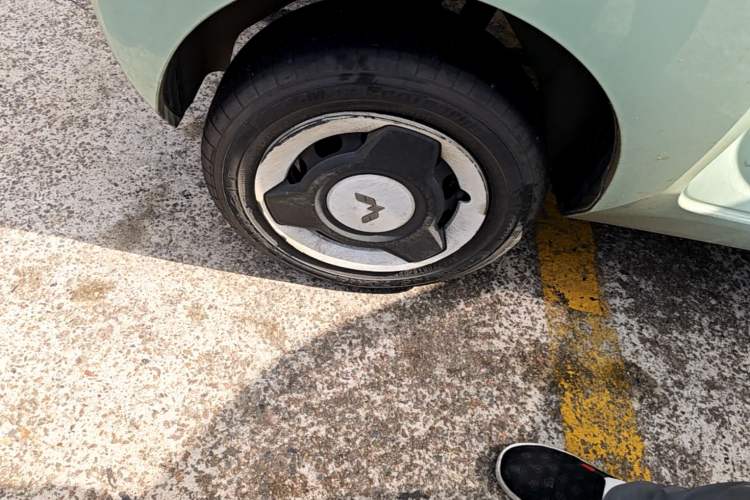Used Wuling Hongguang MINIEV 2022 Macaron Premium Model – Lithium Iron Phosphate Exterior 5