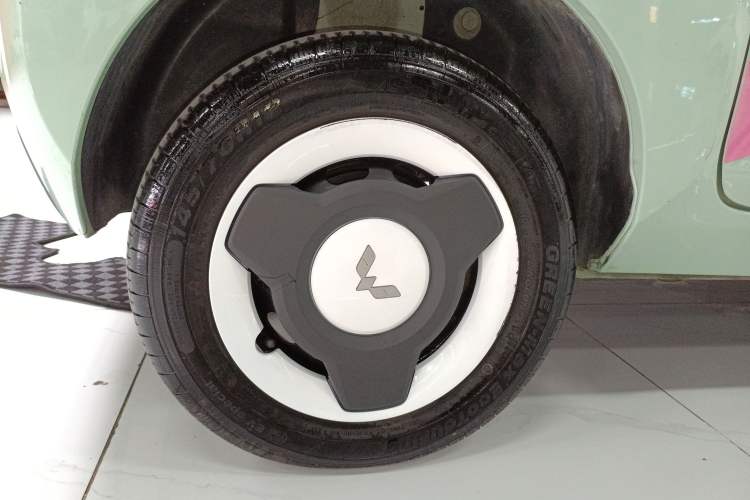 Used Wuling Hongguang MINIEV 2022 Macaron Premium Model – Lithium Iron Phosphate Exterior 5