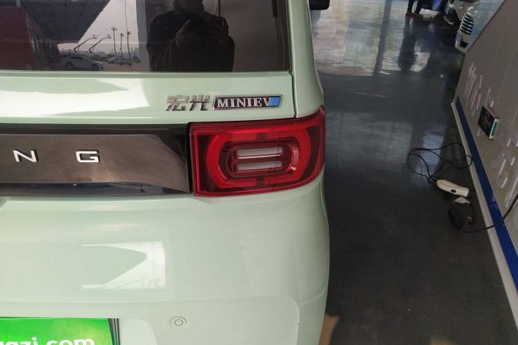 Used Wuling Hongguang MINIEV 2022 Macaron Fashion Edition Lithium-Nickel-Cobalt-Alpha-oxide Exterior 6