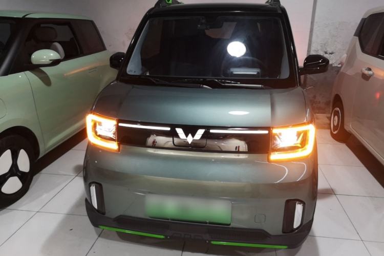 Used Wuling Hongguang MINIEV 2022 GAMEBOY 300km Enthusiast Model with Lithium Iron Phosphate Front