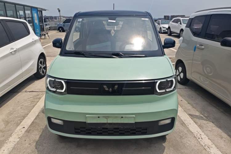 Used Wuling Hongguang MINIEV 2022 Macaron Fashion Model Lithium Iron Phosphate Front
