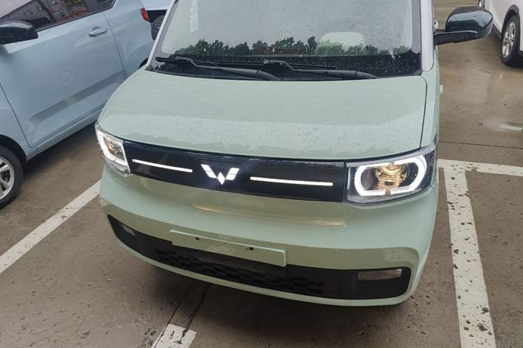 Used Wuling Hongguang MINIEV 2022 Macaron Premium Model – Lithium Iron Phosphate Front