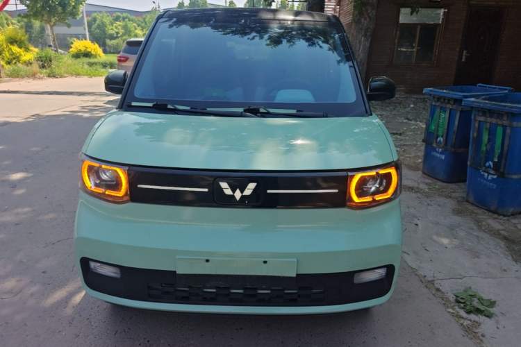 Used Wuling Hongguang MINIEV 2022 Macaron Fashion Model Lithium Iron Phosphate Front