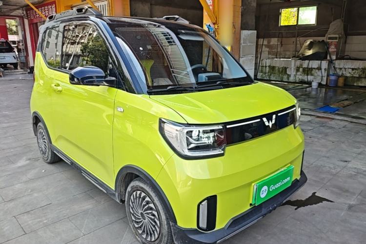 Used Wuling Hongguang MINIEV 2022 GAMEBOY 200km Gaming Edition with Lithium Iron Phosphate Front Right 45 Deg