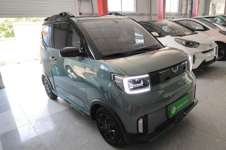 Used Wuling Hongguang MINIEV 2022 GAMEBOY 300km Enthusiast Model with Lithium Iron Phosphate Front Right 45 Deg