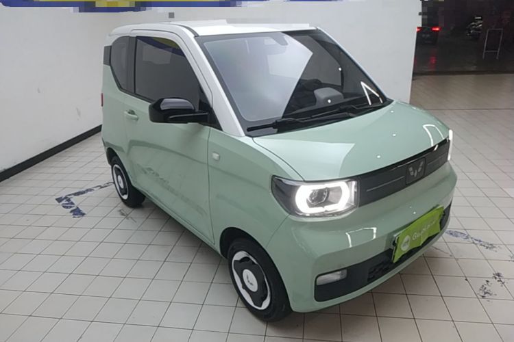 Used Wuling Hongguang MINIEV 2022 Macaron Fashion Model Lithium Iron Phosphate Front Right 45 Deg