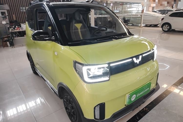 Used Wuling Hongguang MINIEV 2022 GAMEBOY 200km Gaming Edition with Lithium Iron Phosphate Front Right 45 Deg