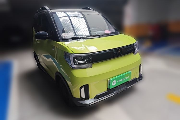 Used Wuling Hongguang MINIEV 2022 GAMEBOY 200km Gaming Edition with Lithium Iron Phosphate Front Right 45 Deg