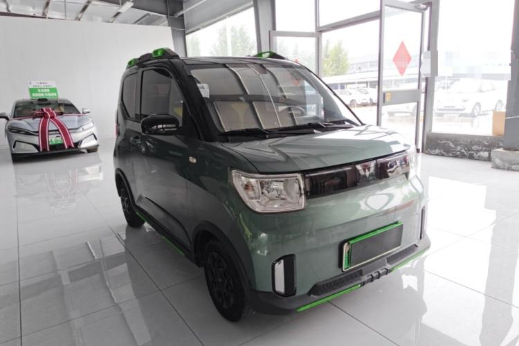 Used Wuling Hongguang MINIEV 2022 GAMEBOY 200km Play Edition with Lithium Iron Phosphate Front Right 45 Deg
