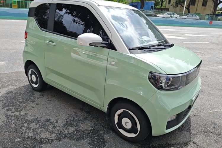 Used Wuling Hongguang MINIEV 2022 Macaron Fashion Model Lithium Iron Phosphate Front Right 45 Deg
