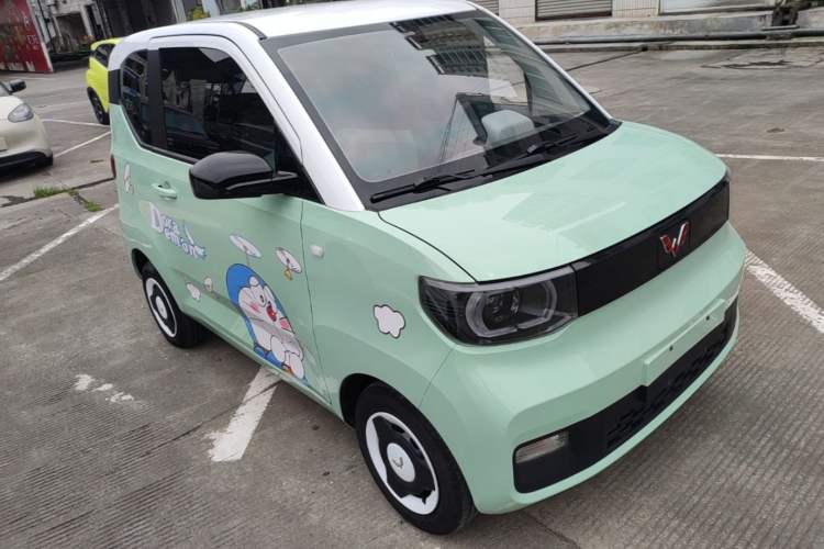 Used Wuling Hongguang MINIEV 2022 Macaron Premium Model – Lithium Iron Phosphate Front Right 45 Deg
