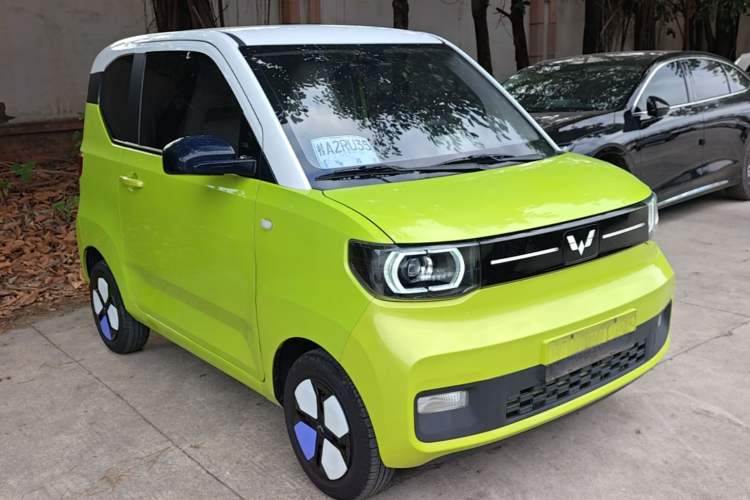 Used Wuling Hongguang MINIEV 2022 Macaron-Color Edition Lithium Iron Phosphate Front Right 45 Deg