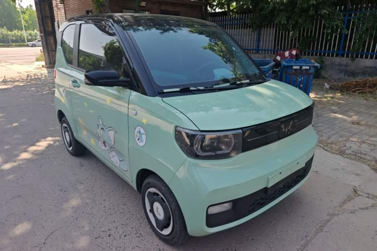 Used Wuling Hongguang MINIEV 2022 Macaron Fashion Model Lithium Iron Phosphate Front Right 45 Deg